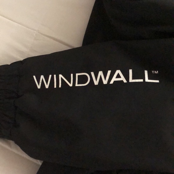 Like new - Picture 3 of 3